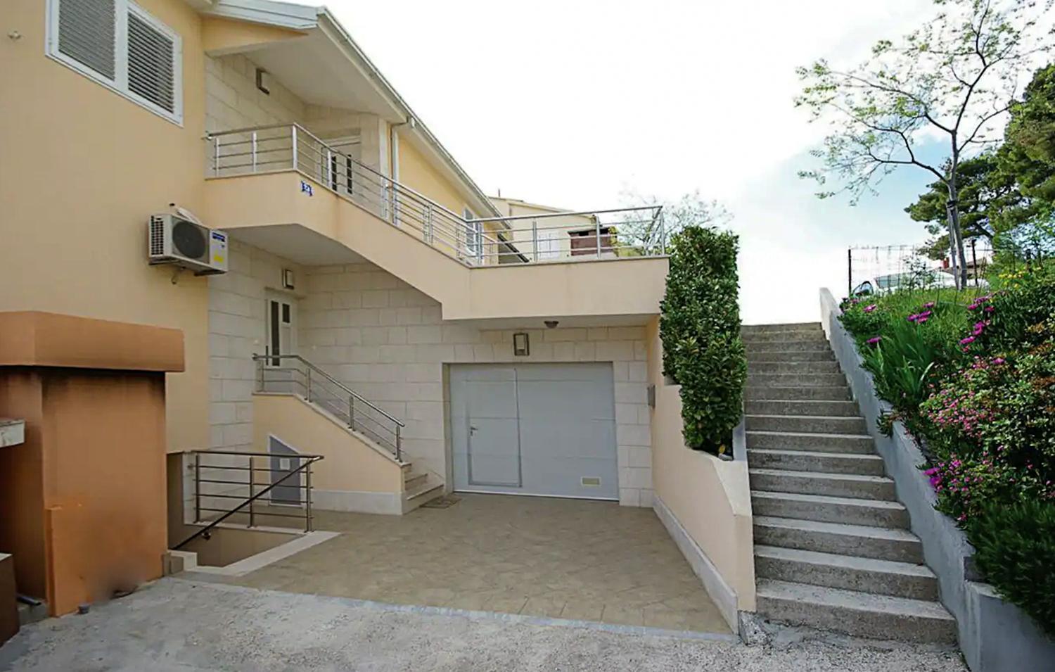 Angela Apartment *